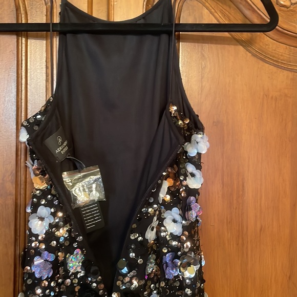 NWT ADRIANNA PAPELL STATEMENT BEADED DRESS SIZE 0 - Picture 5 of 6